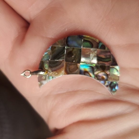 New Natural Abalone Shell Half-Moon Pendant. - Picture 7 of 14